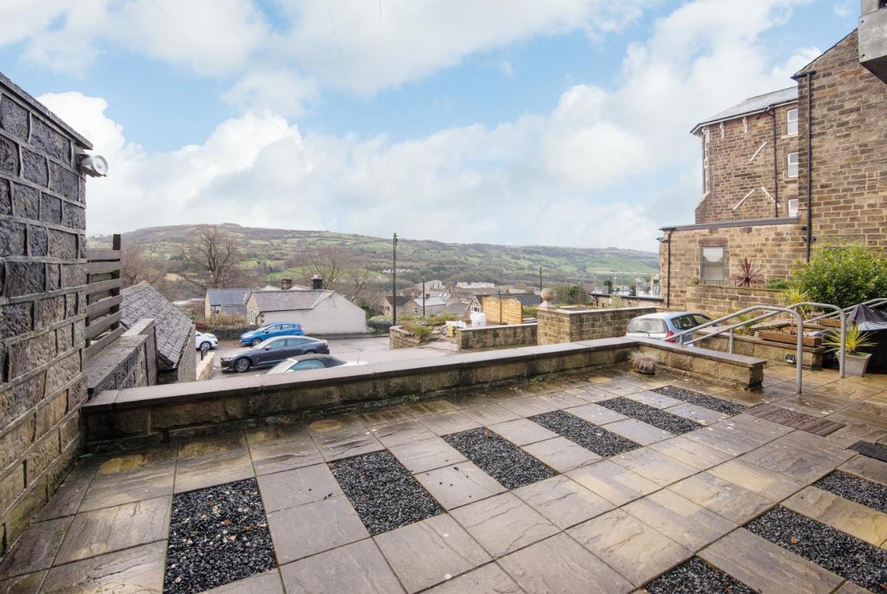 Immaculate 3 Bed House - Stunning Balcony Views Apartment Matlock  Exterior foto